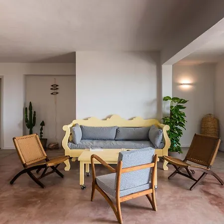 Pozolani House Holiday home *