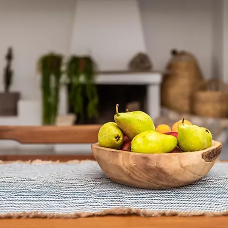 Pozolani House Peran Triovasalos