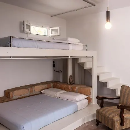 Pozolani House * Peran Triovasalos