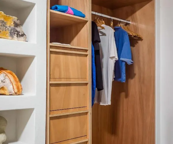 Pozolani House Дом отдыха *