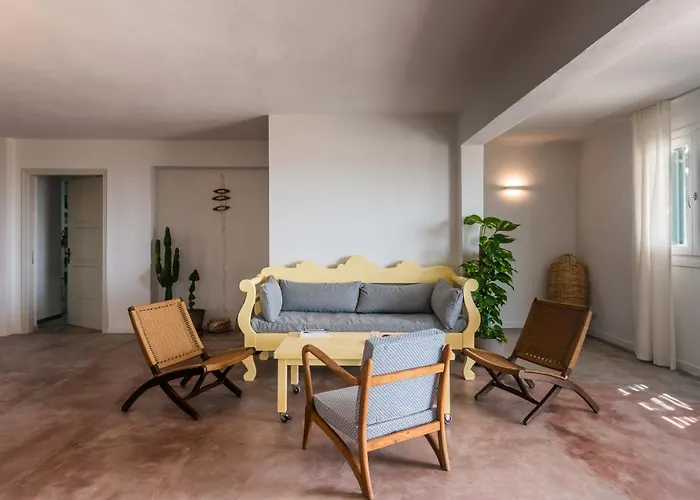 Pozolani House Дом отдыха *