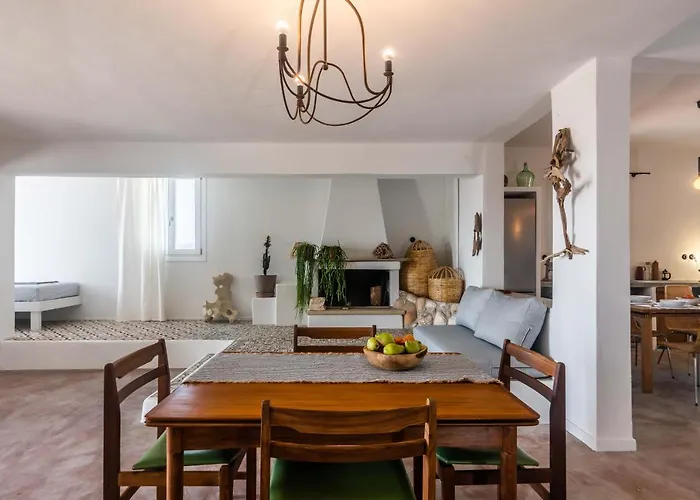 Pozolani House Peran Triovasalos