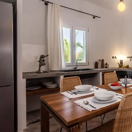 Pozolani House * Peran Triovasalos