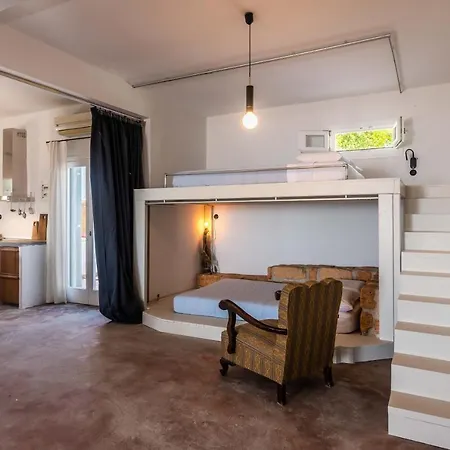 Pozolani House * Peran Triovasalos