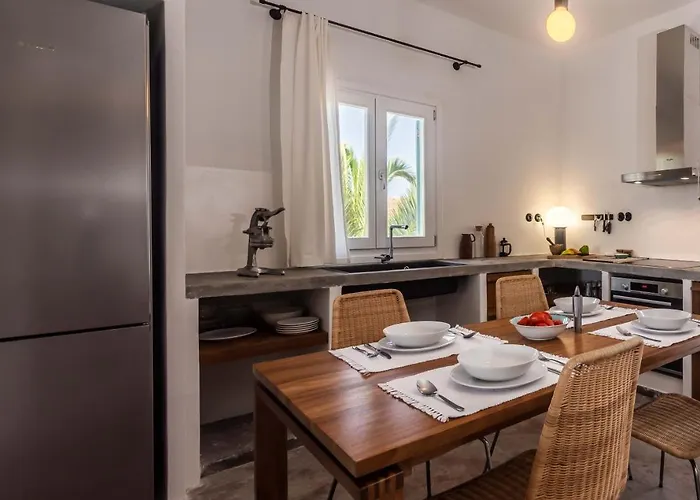 Pozolani House * Peran Triovasalos