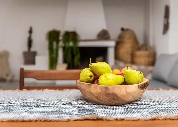 Pozolani House Peran Triovasalos