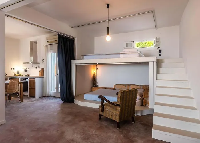 Pozolani House * Peran Triovasalos